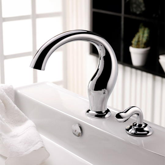 Single-Handle Basin Faucet thumbnail 3