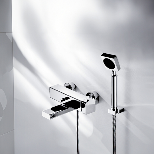 Bath/Shower Mixer W/Hand Shower & Hose & Wall Bracket thumbnail 3